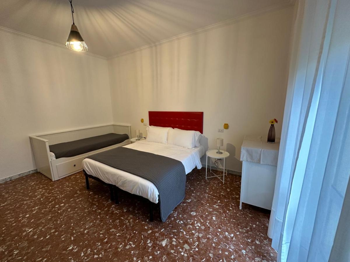 Galleria Frascati Rooms And Apartment Ngoại thất bức ảnh