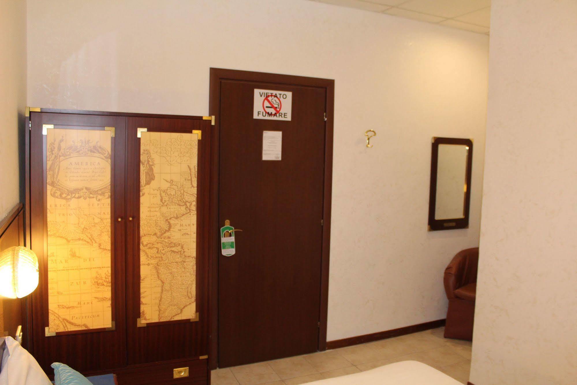 Galleria Frascati Rooms And Apartment Ngoại thất bức ảnh