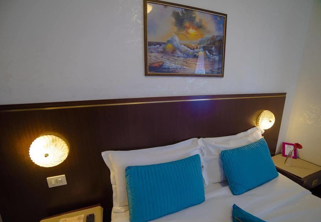Galleria Frascati Rooms And Apartment Ngoại thất bức ảnh